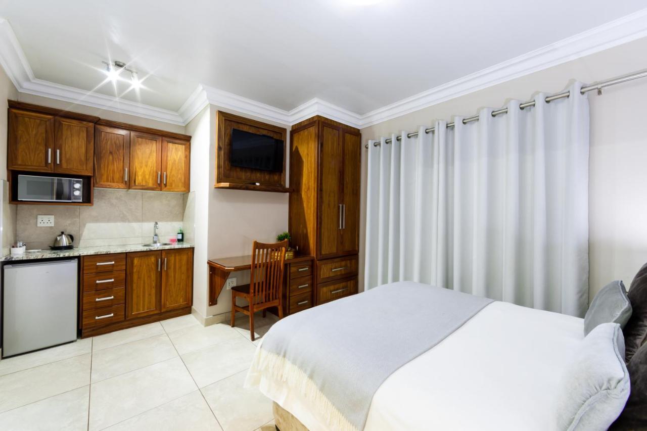 Adato Guesthouse Potchefstroom Εξωτερικό φωτογραφία